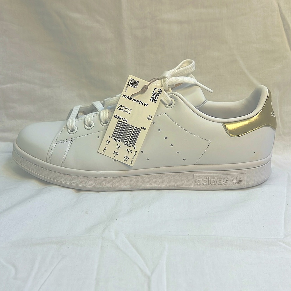 adidas Originals Women's Swift Run Stan Smith Sneaker